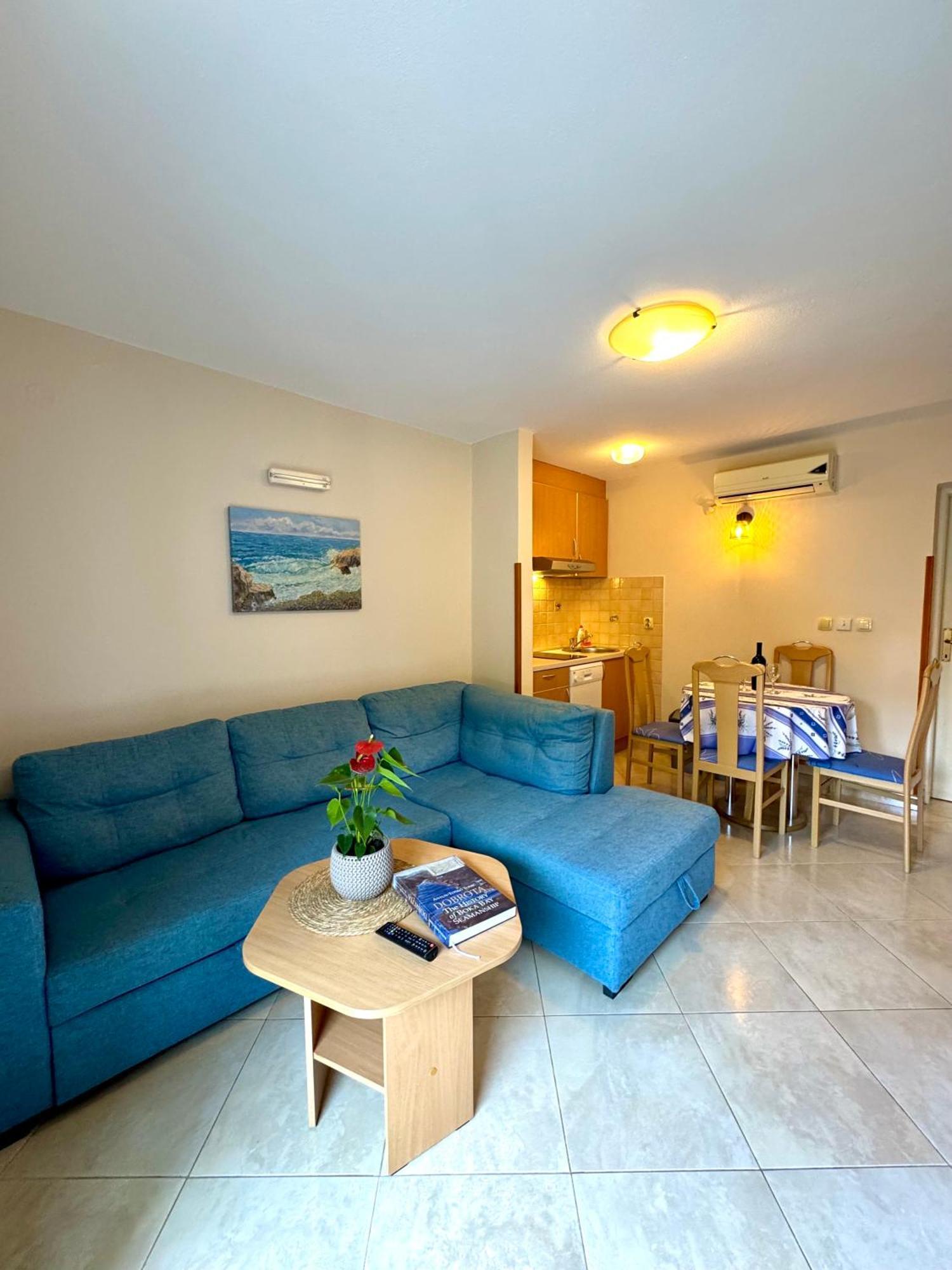 Apartments Radonicic Kotor Bagian luar foto