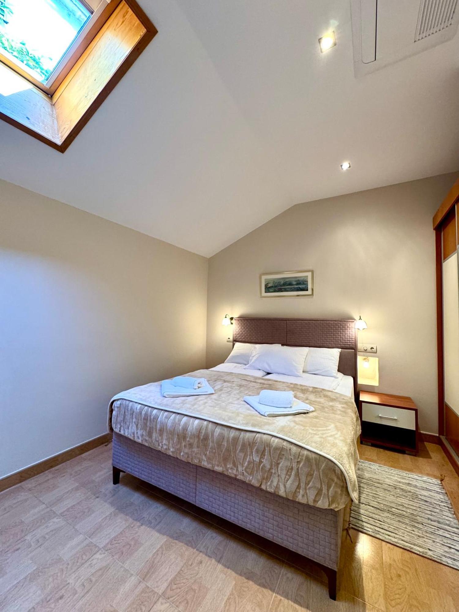 Apartments Radonicic Kotor Bagian luar foto
