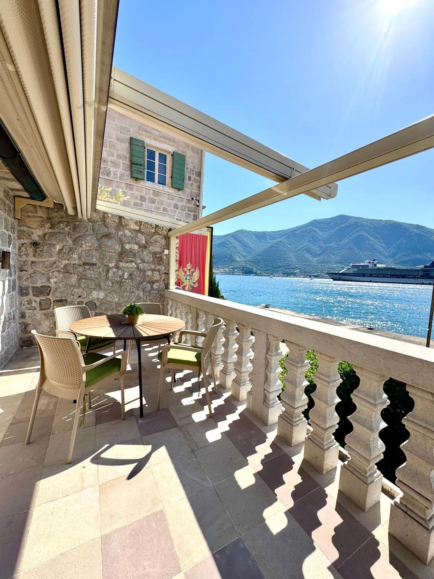 Apartments Radonicic Kotor Bagian luar foto