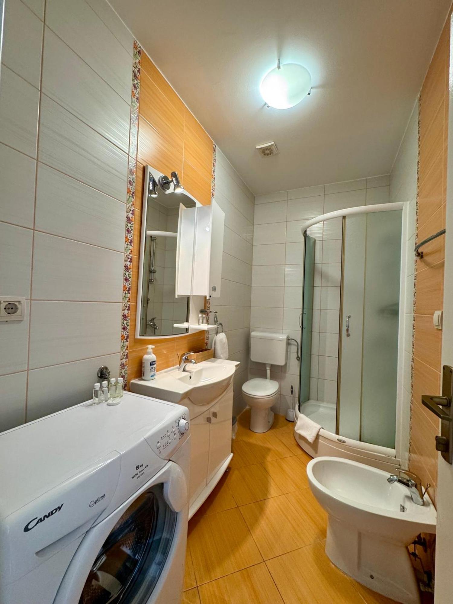 Apartments Radonicic Kotor Bagian luar foto