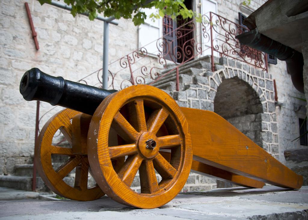 Apartments Radonicic Kotor Bagian luar foto